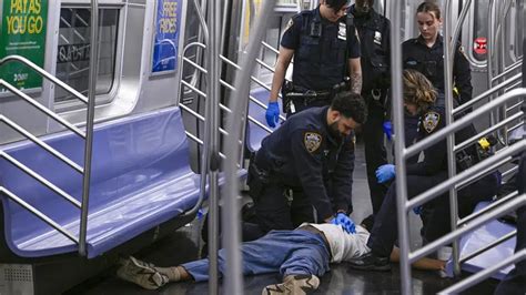 Grand jury indicts ex-Marine over chokehold death on NYC subway